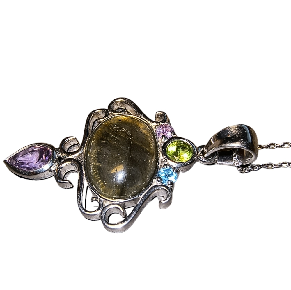 Labradorite, Amethyst & Sterling Silver Pendant - Picture 12 of 12